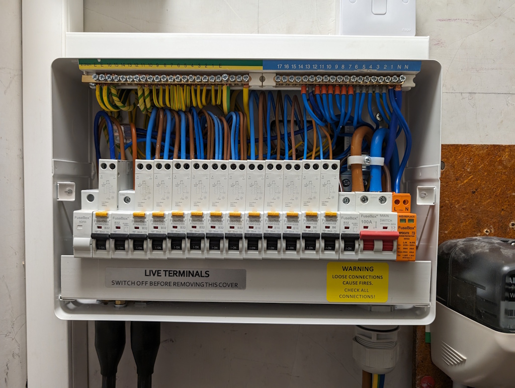Smart Power (Northern) Ltd - Electricians in hull
