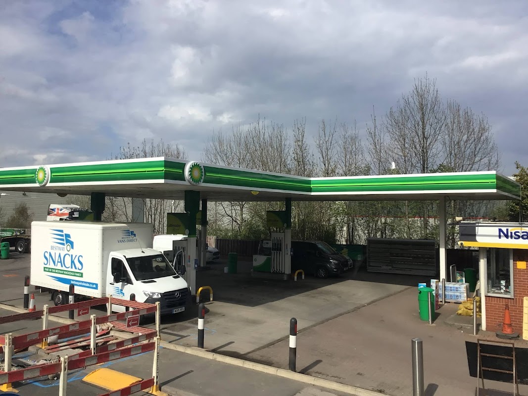 bp - Petrol Stations in hunslet