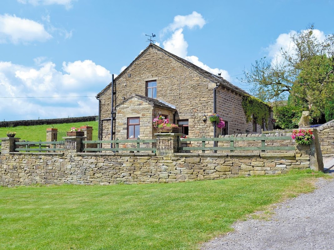 Far Laithe Farm & Cherry Blossom Cottage