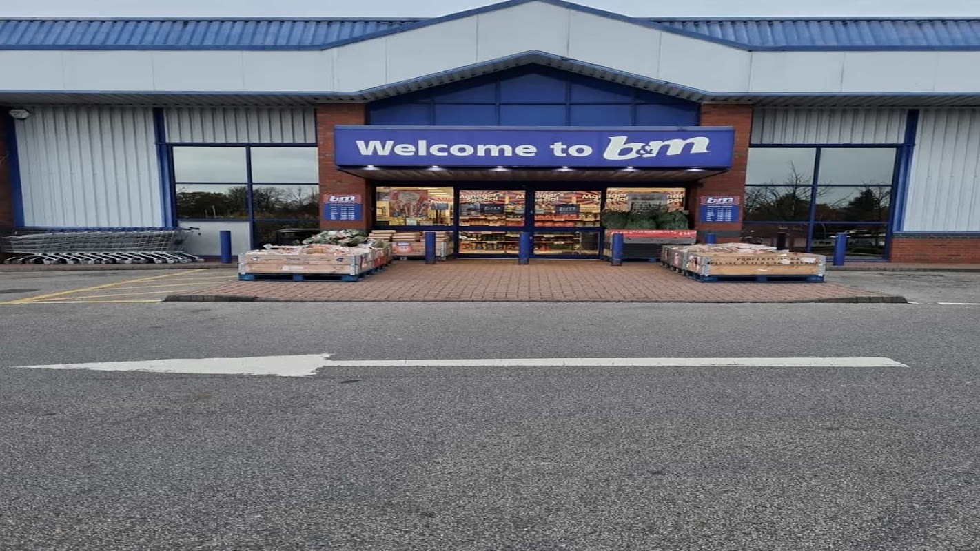 B&M Store