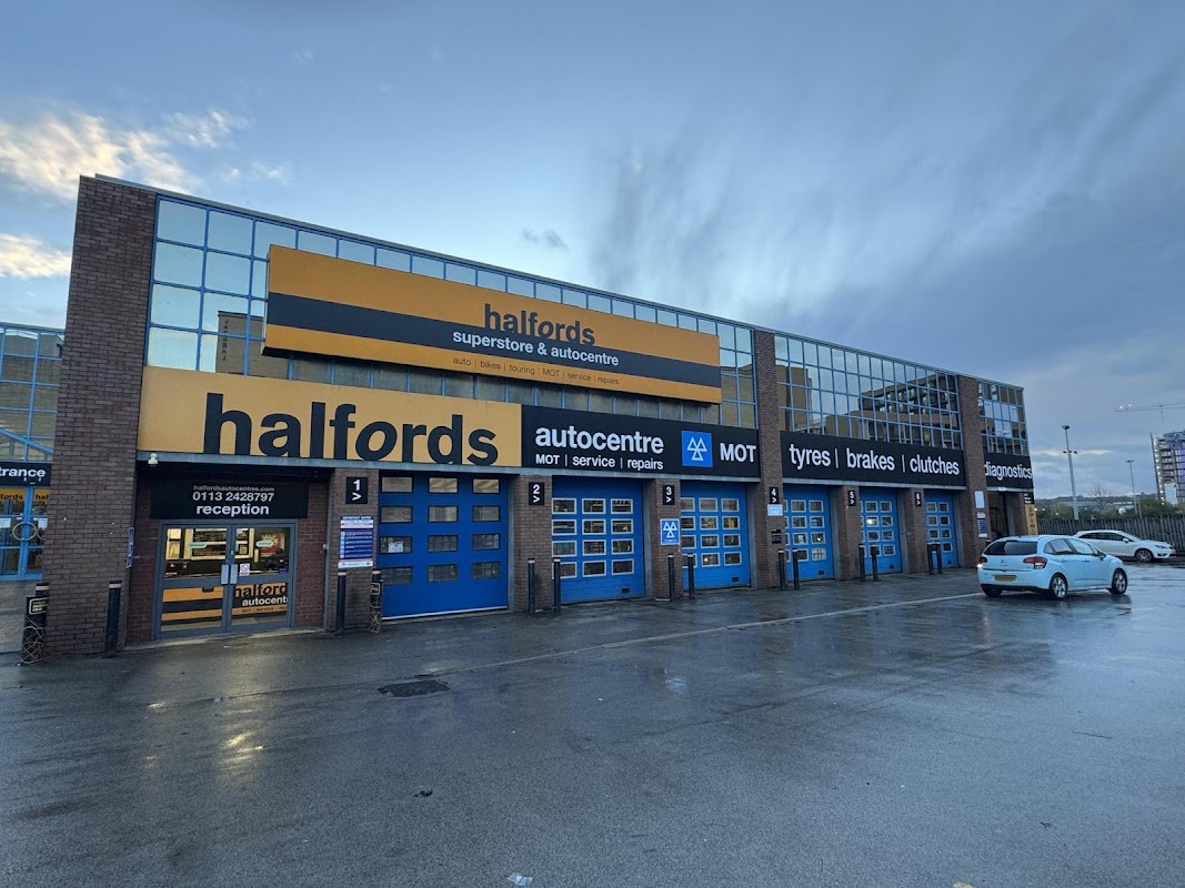 Halfords Autocentre Leeds (Meadow Road) - Garages in leeds