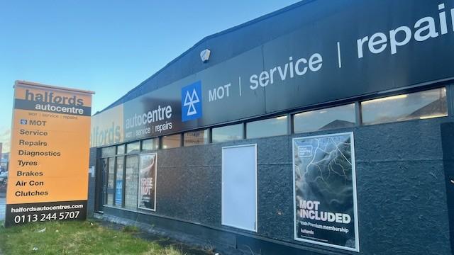 Halfords Autocentre Leeds (Roseville) - Garages in leeds