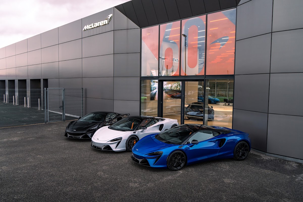 McLaren Leeds - Car Dealers in leeds