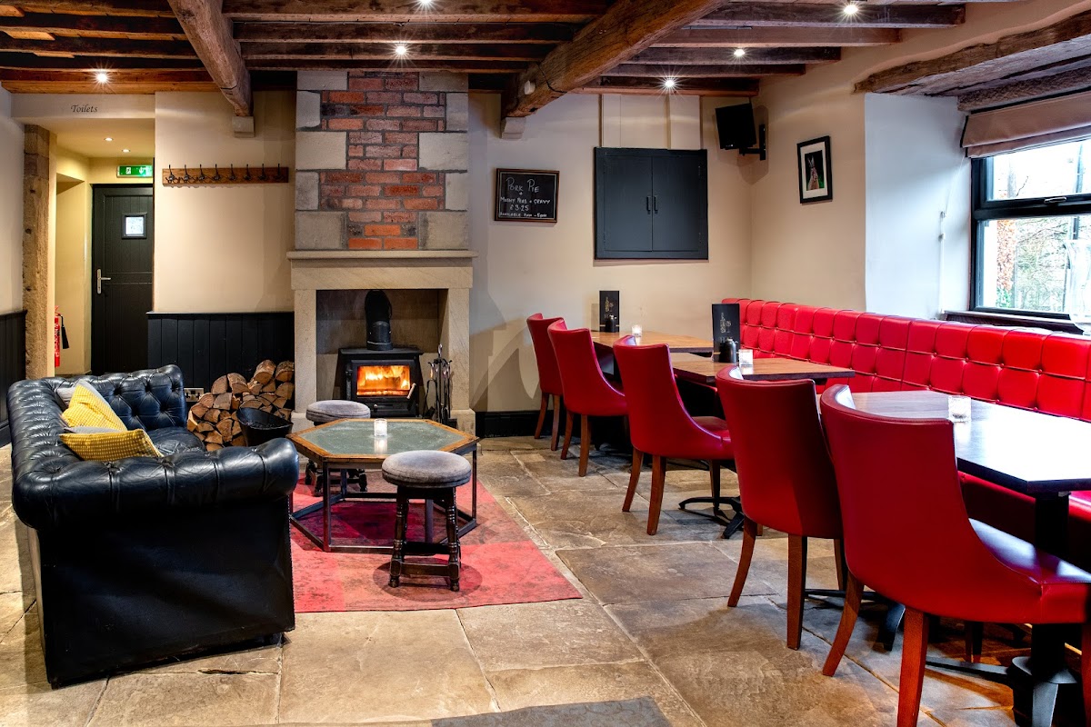 Dining at Hare & Hounds Lothersdale in middleton cowling