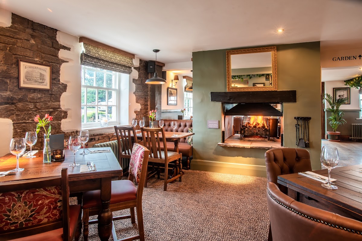 The Hare And Hounds