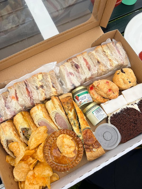 Squires Family Deli