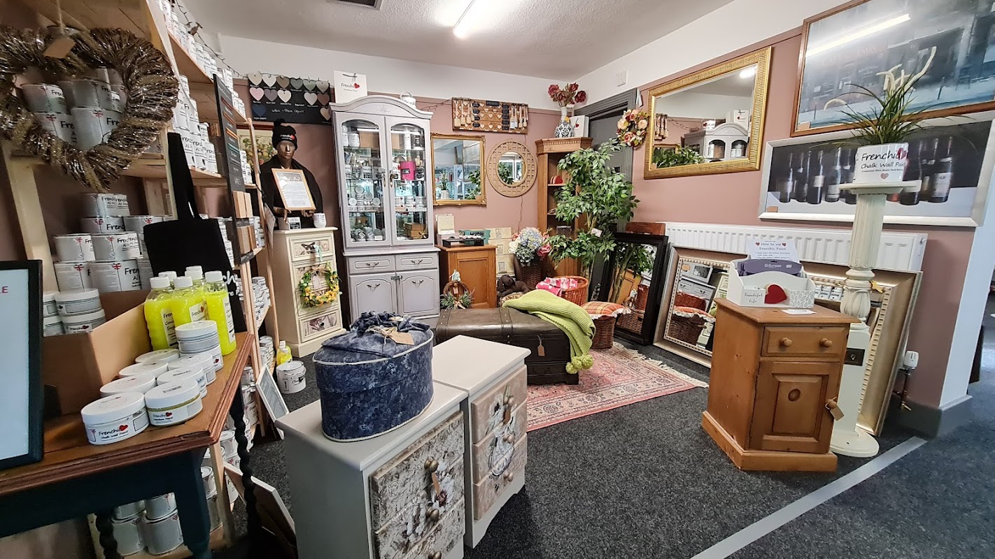 Pig and Sally - Re-loved and vintage furniture