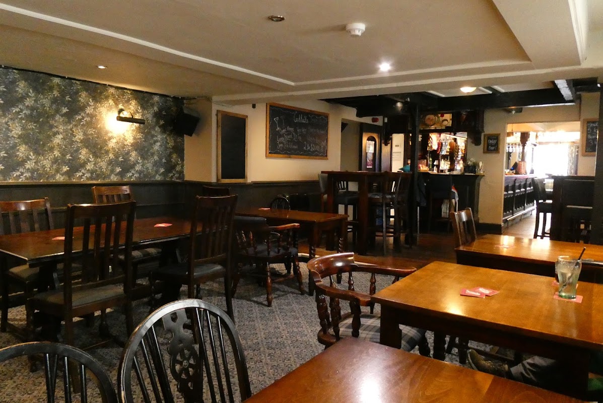 The Castle Tavern Pub & Guest Rooms.