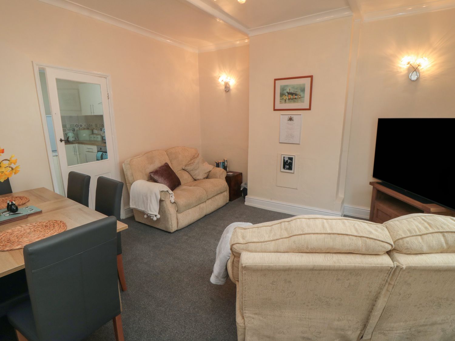 Dickie Hoy's Cottage — photo 2