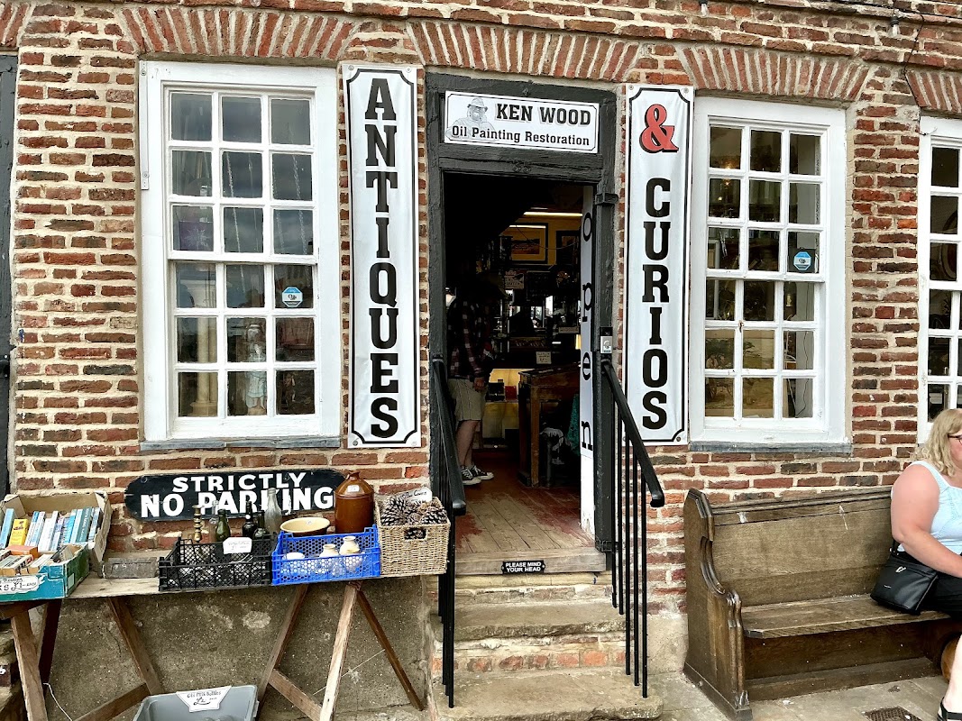 Kens Antiques & Curios