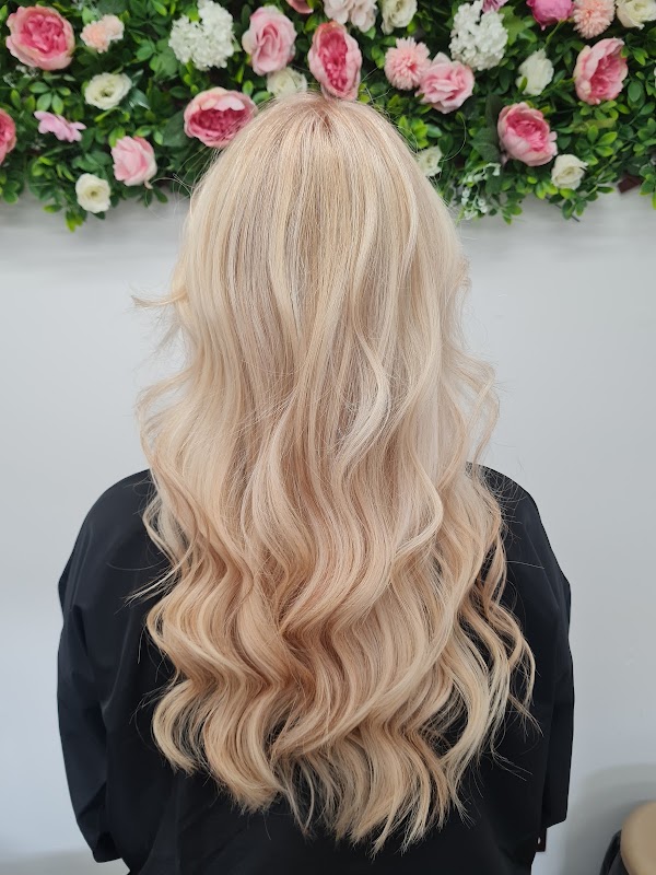 Pretty Glam Hair Studio
