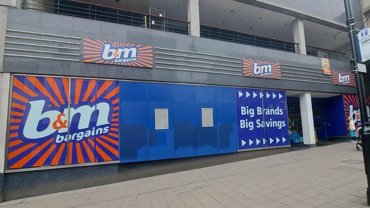 B&M Store