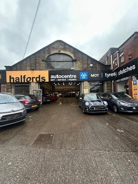 Halfords Autocentre Sheffield (Hillsborough) - Garages in sheffield