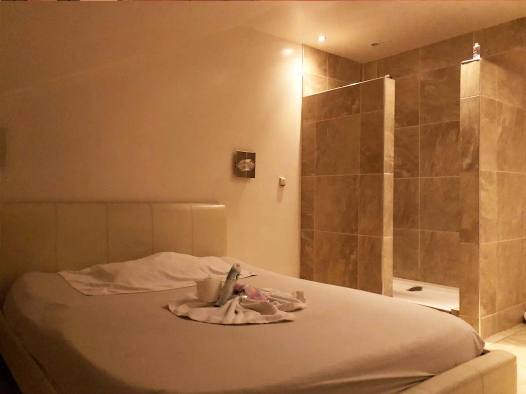 Paradise Studio - Sheffield Massage Parlour & Adult Entertainment - entertainment in sheffield