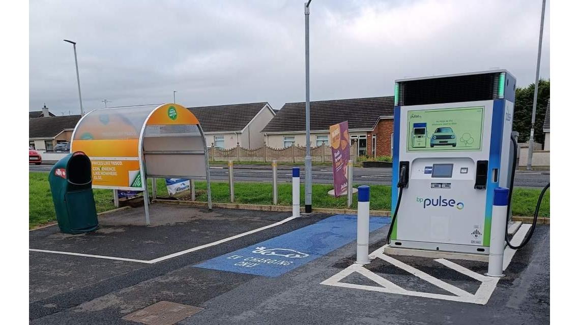 bp pulse Charging Station