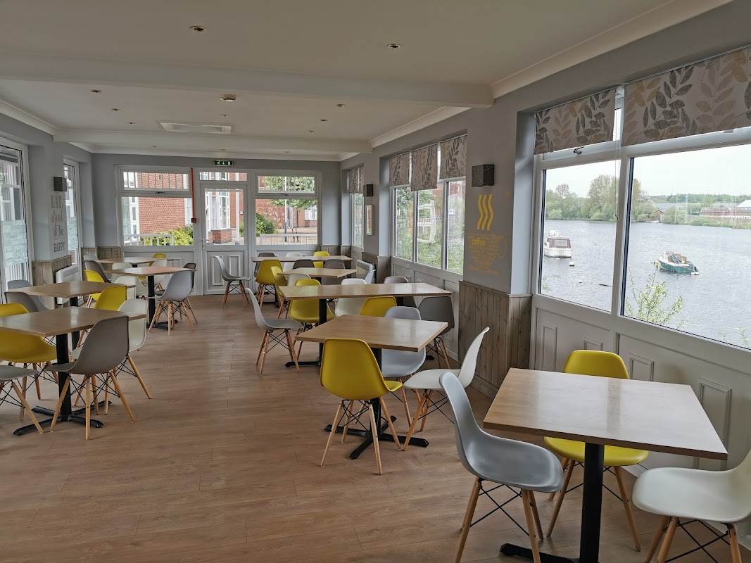 Pier 22 Cafe