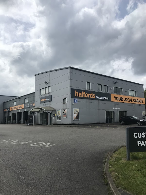 Halfords Autocentre Gordons Silkwood Park - Garages in wakefield