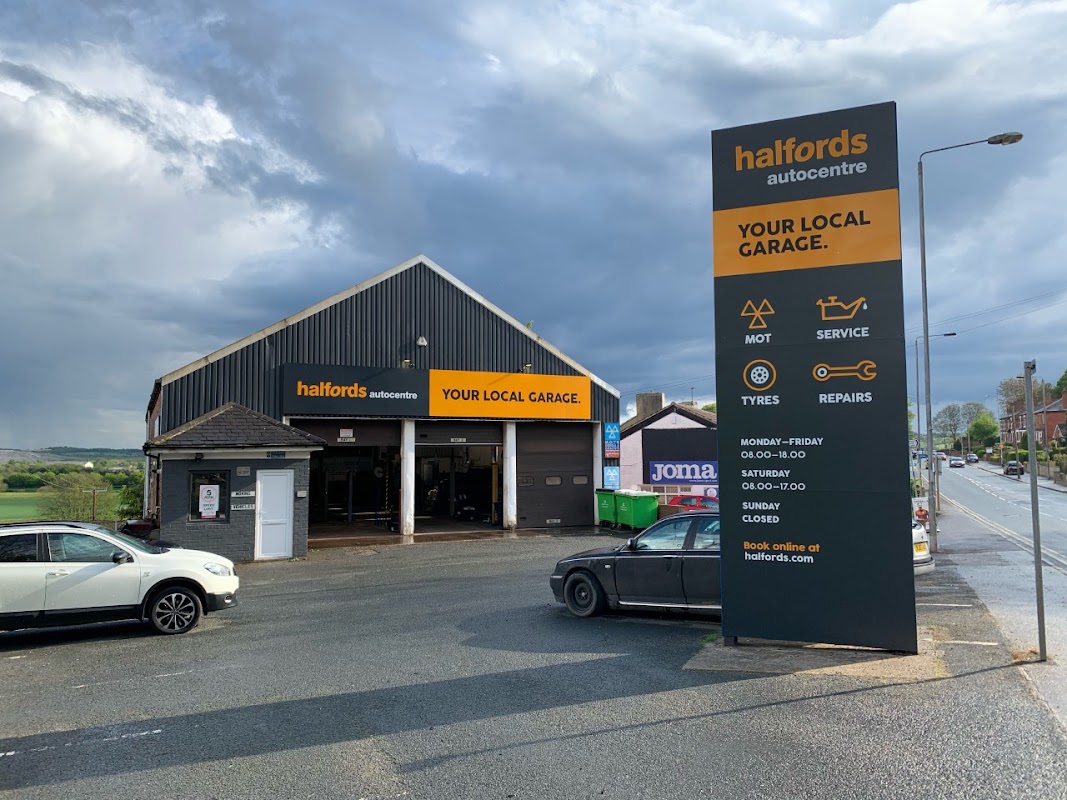 Halfords Gordons Autocentre Stanley - Garages in wakefield