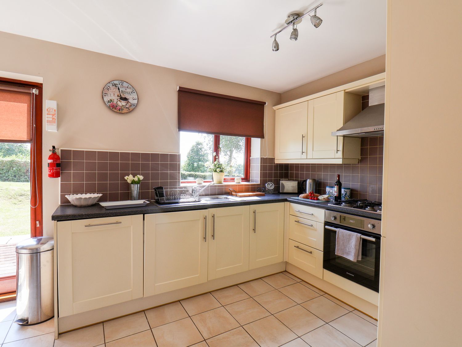 Anstis Cottage — photo 9