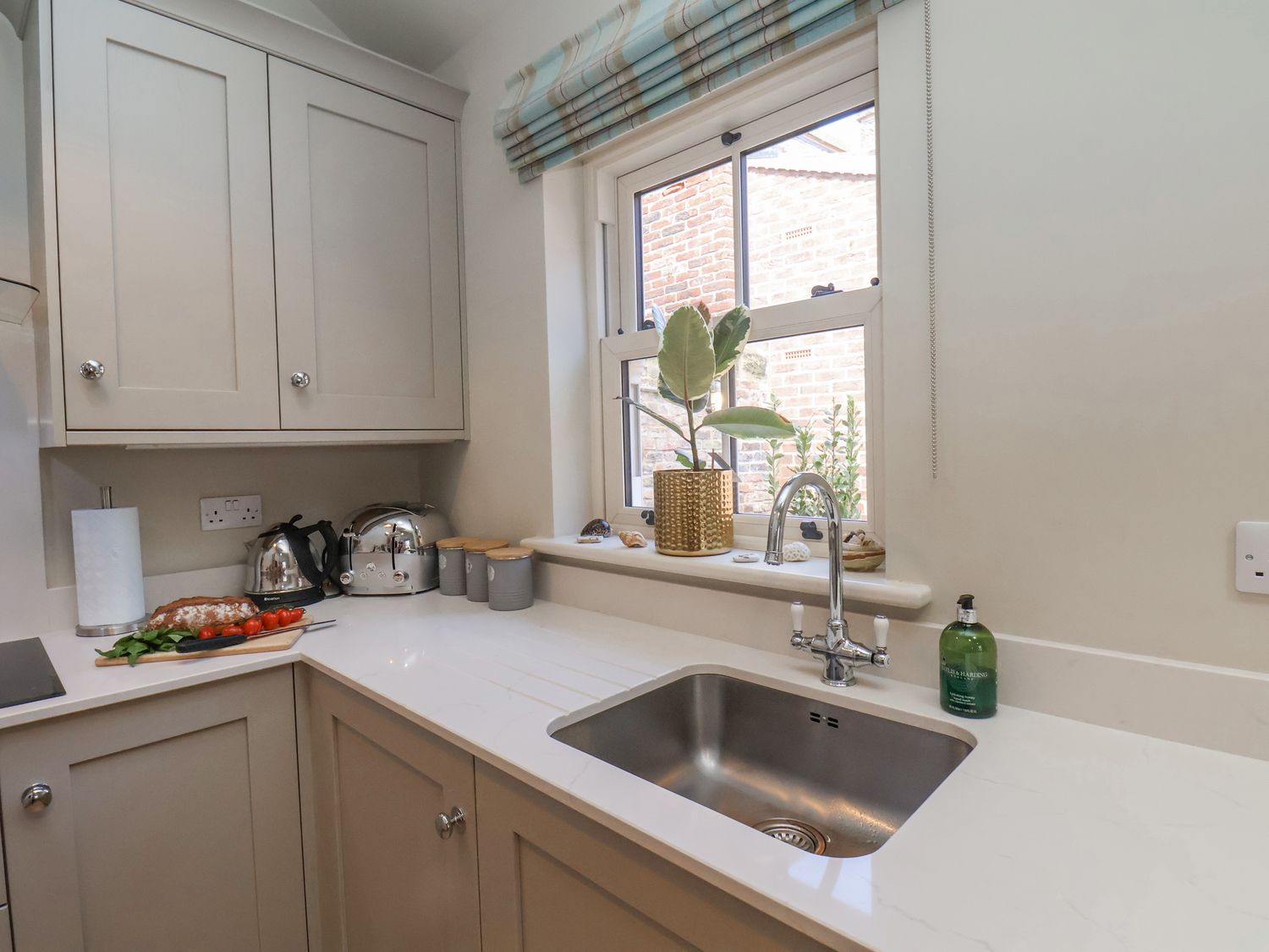 Bluefin Cottage — photo 10