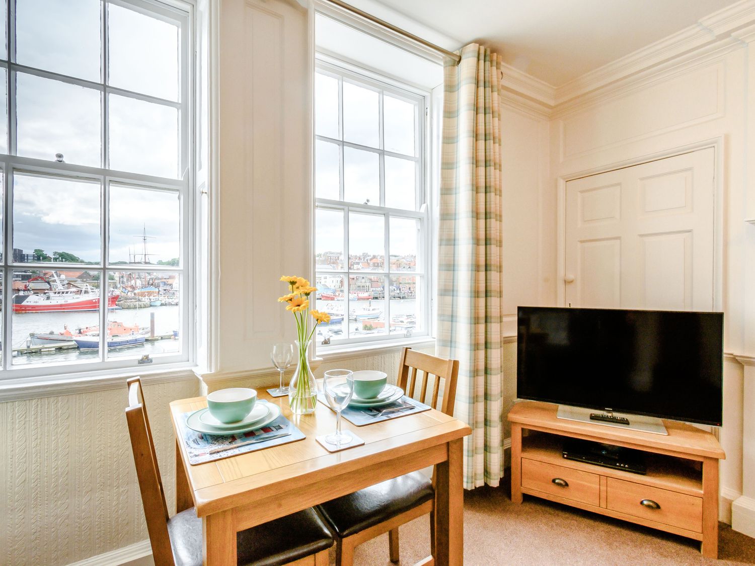 What a View at Quayside Apartment — photo 4