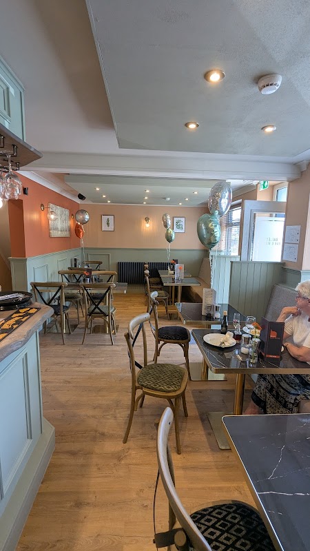 Bailey's Bar & Bistro