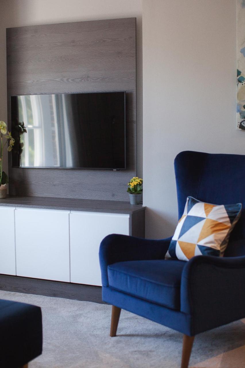 10 Bootham House - luxury city centre apartment with free parking for one car — photo 5