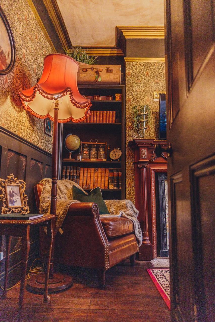 101 House At The End. Witchcraft & Wizardry House — photo 5