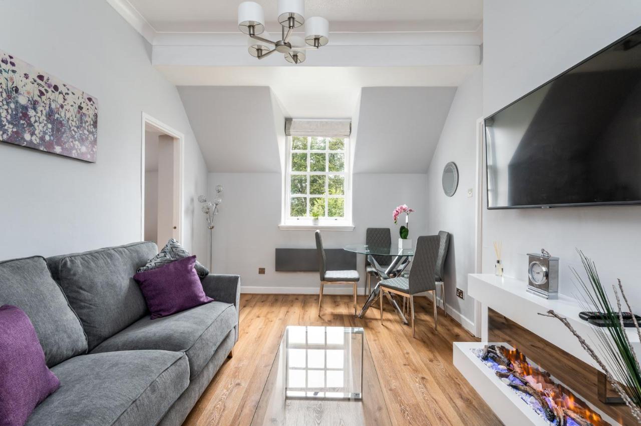 14 Feversham House Stylish 1-Bed Apartment with York Minster Views - Pass The Keys, York, Yorkshire
