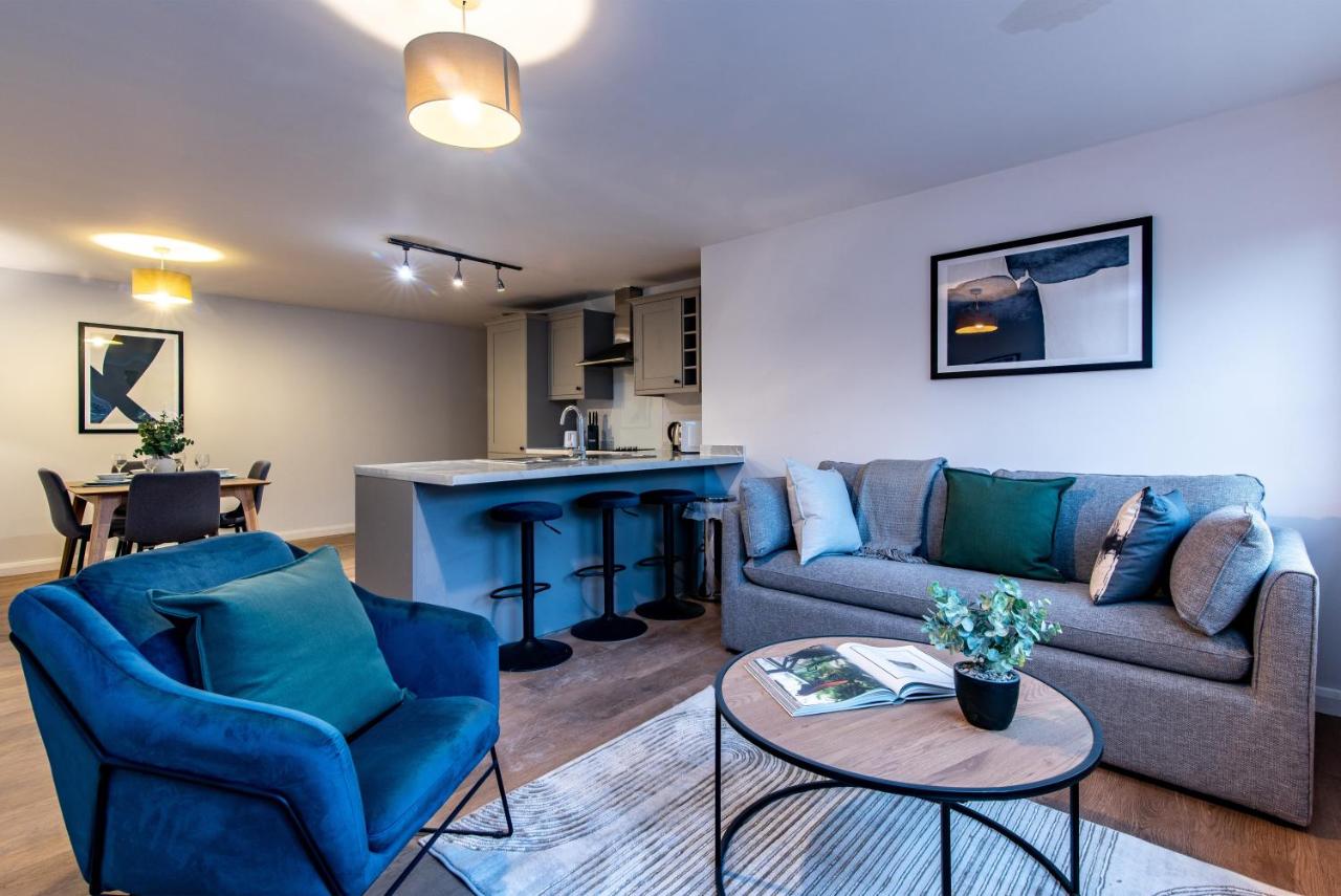 2BR Apartment with Parking, Close to York Centre, York, Yorkshire