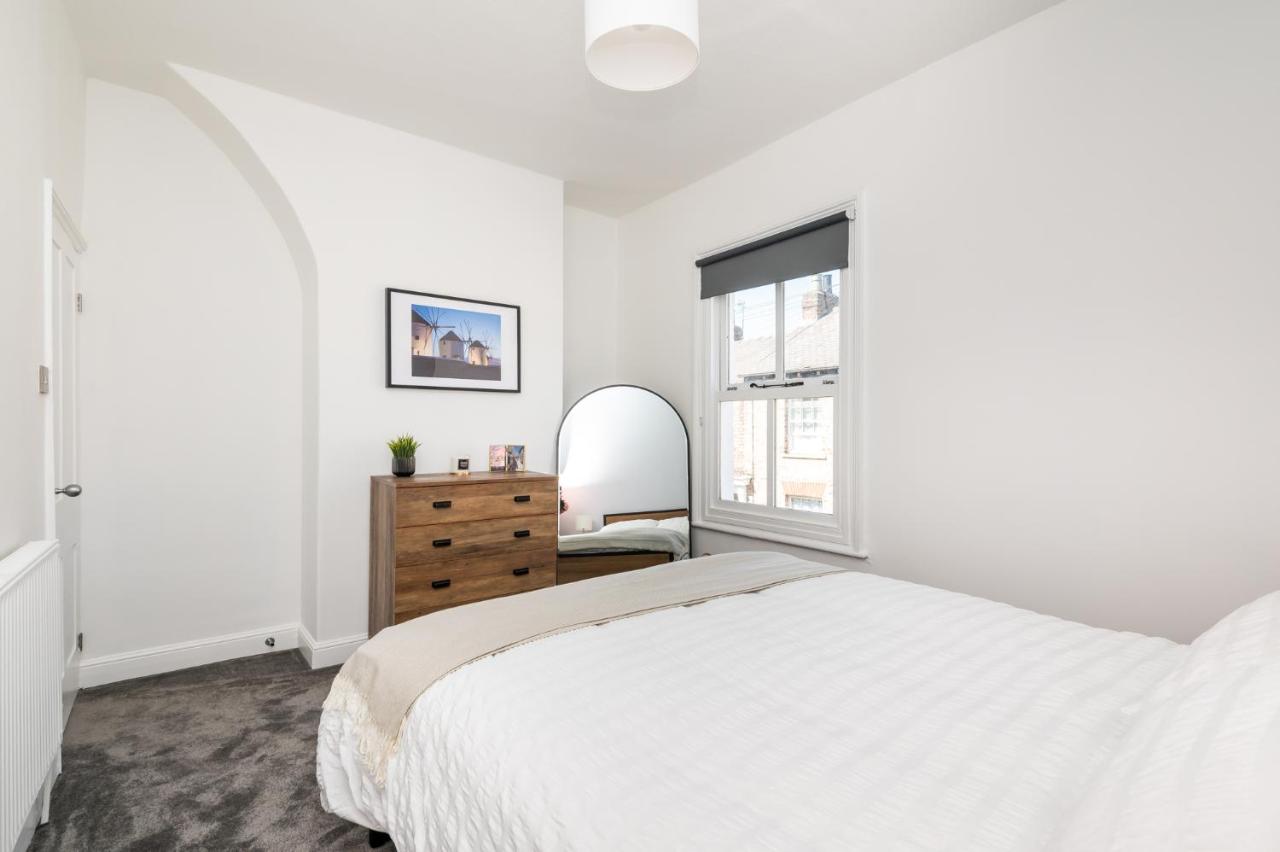3 Hampden Street Stylish, Central 2-Bed York Terrace with Parking - Pass the Keys — photo 7