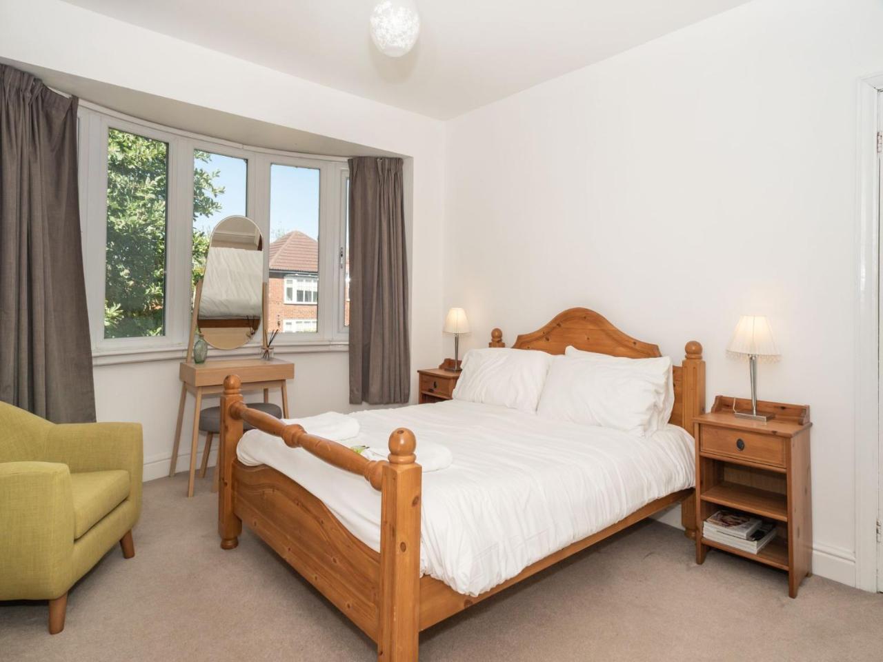 36 Westminster Road Bright & Spacious 2-Bed Home in York with Garden Pass the Keys — photo 2