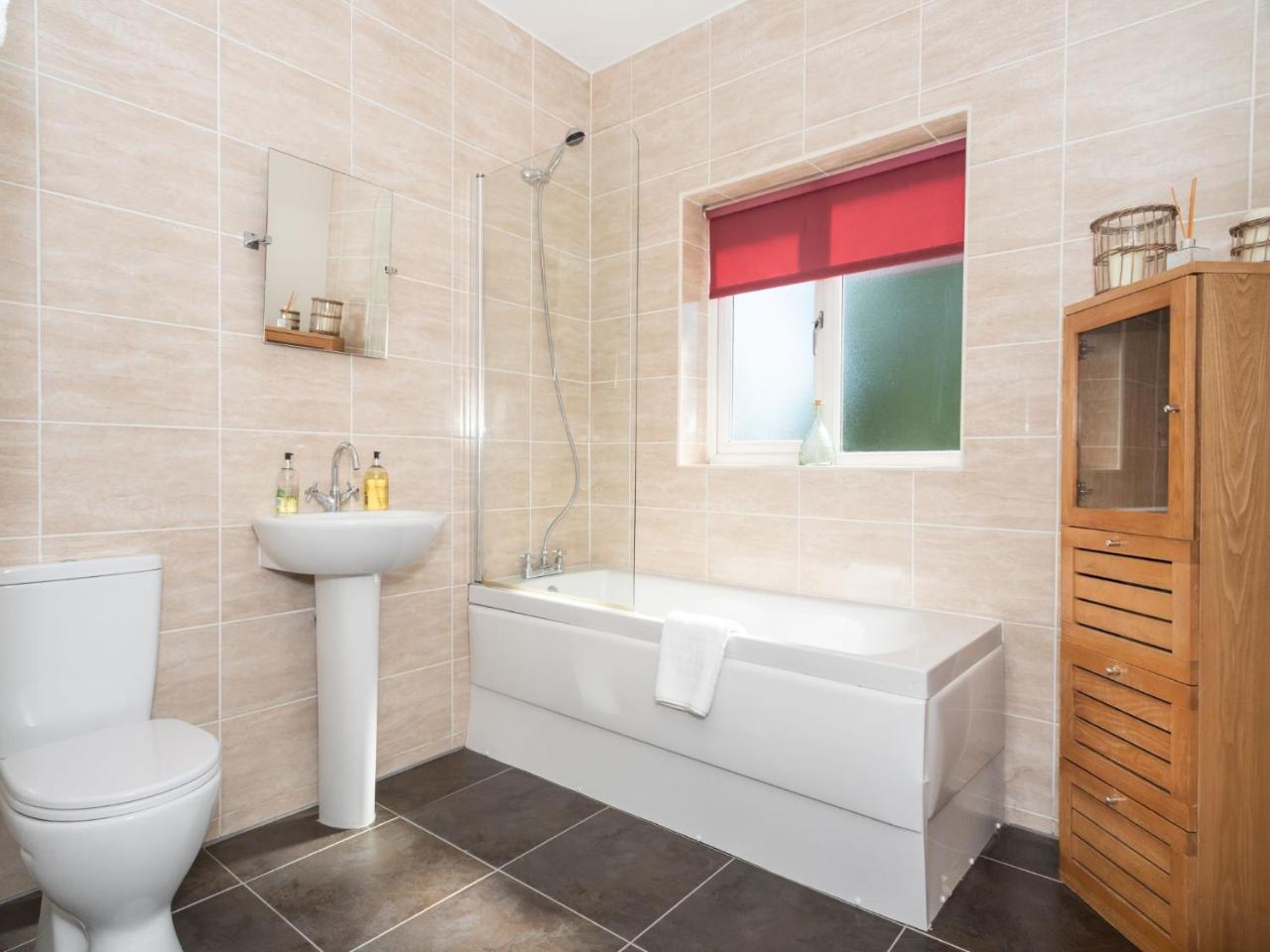 36 Westminster Road Bright & Spacious 2-Bed Home in York with Garden Pass the Keys — photo 3