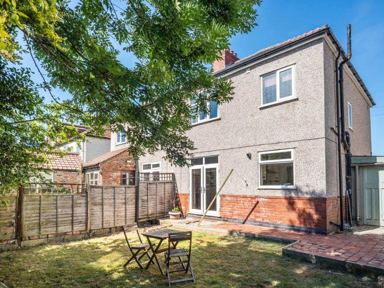 36 Westminster Road Bright & Spacious 2-Bed Home in York with Garden Pass the Keys — photo 6