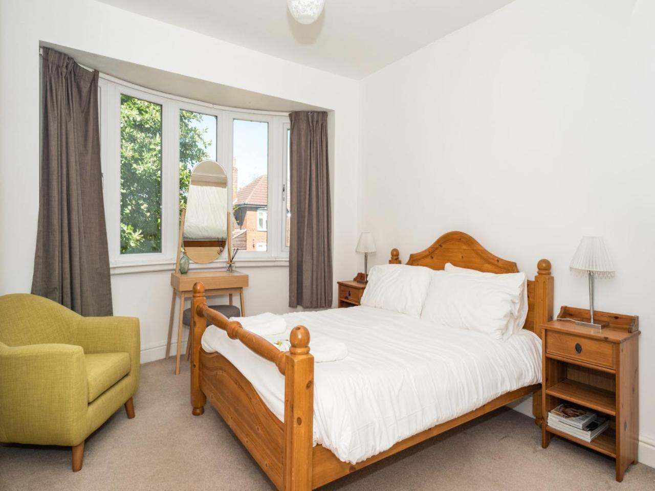 36 Westminster Road Bright & Spacious 2-Bed Home in York with Garden Pass the Keys — photo 7