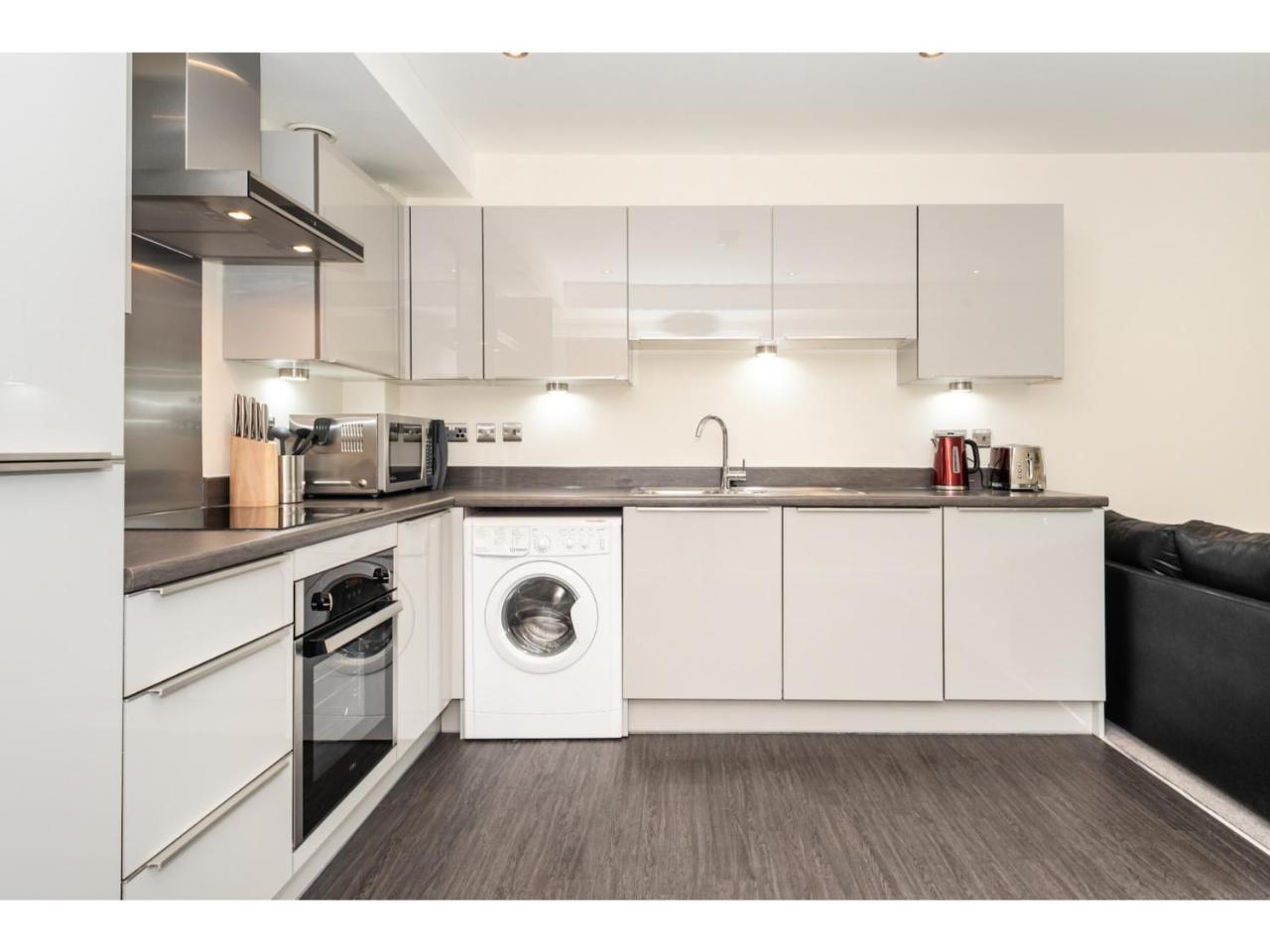 4 Chapel Apartments Stylish 2-Bed Flat Near York City Centre Pass the Keys — photo 4