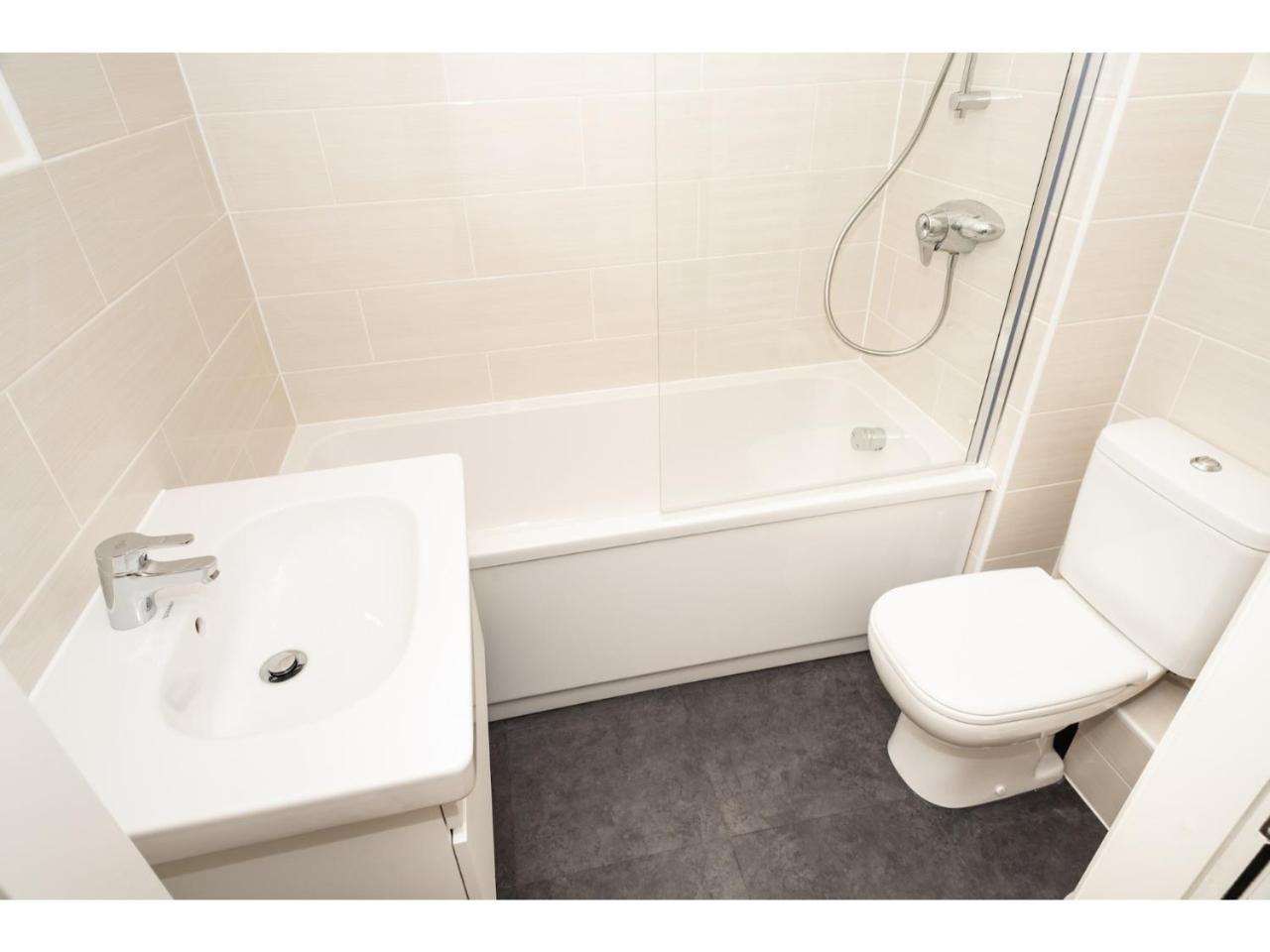 4 Chapel Apartments Stylish 2-Bed Flat Near York City Centre Pass the Keys — photo 8