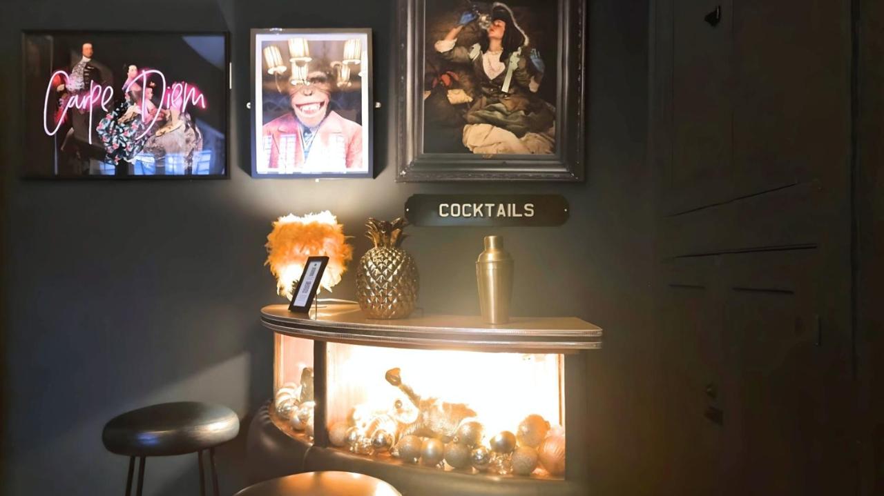 42 is the Answer- Stunning York townhouse appearing on TV Holiday Home Show — photo 7
