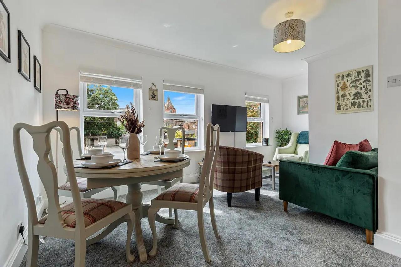 6 Escrick Street Beautiful 2-Bed Flat in York Close to City Centre - Pass the Keys — photo 8