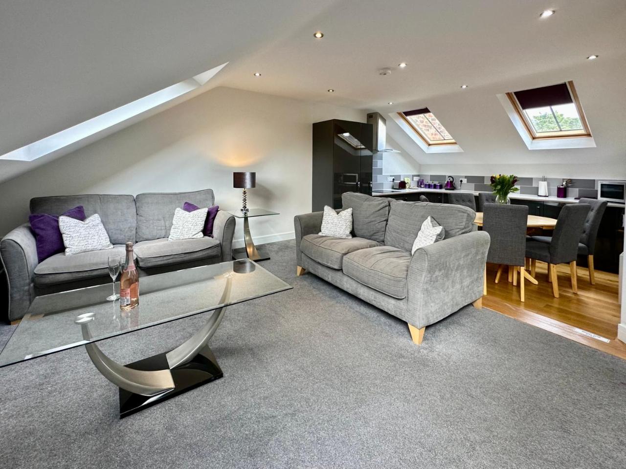 7 Bluebridge Court with Free Parking, York, Yorkshire
