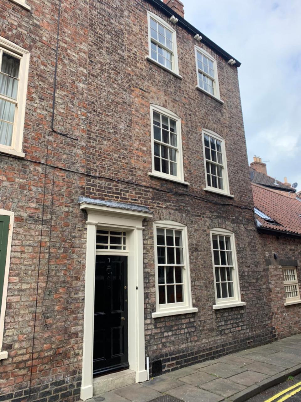 7 Precentor's Court — photo 3