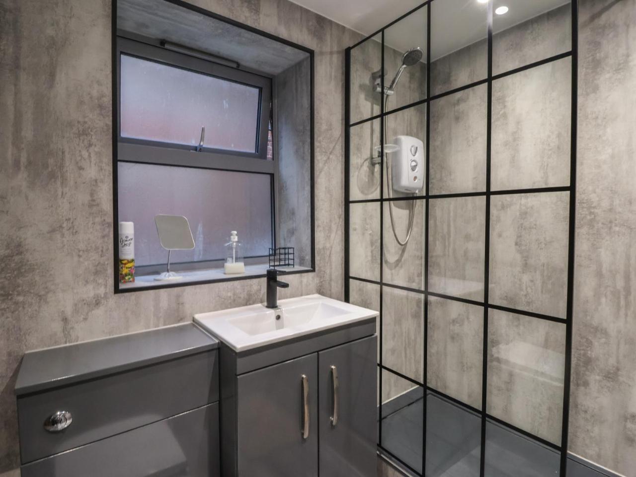 Apartment 10 — photo 3