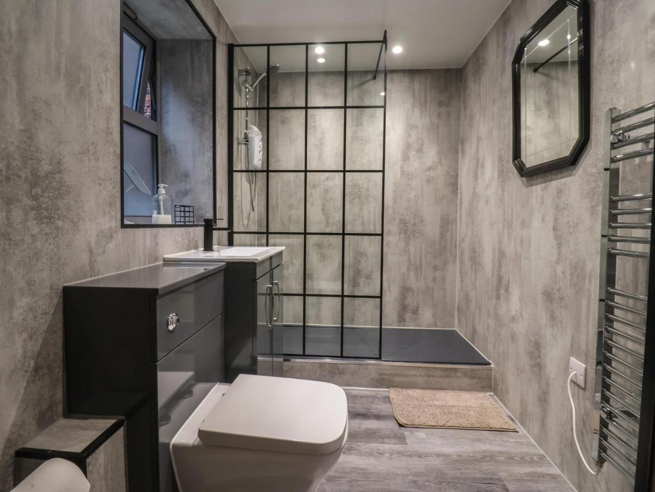 Apartment 10 — photo 7