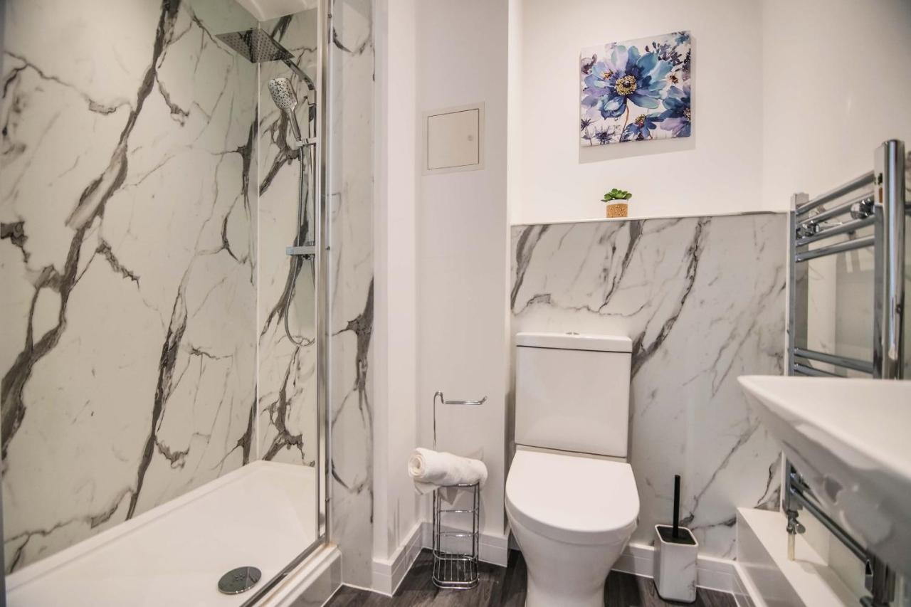 Apartment 2 - The Crescent — photo 7