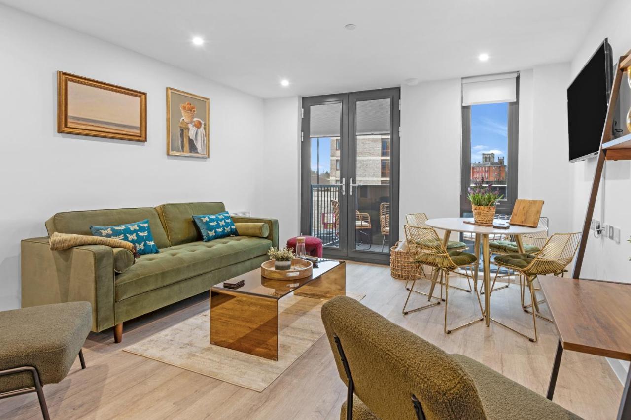 Apartment 21 two bedroom- with secure parking and free onsite gym — photo 2