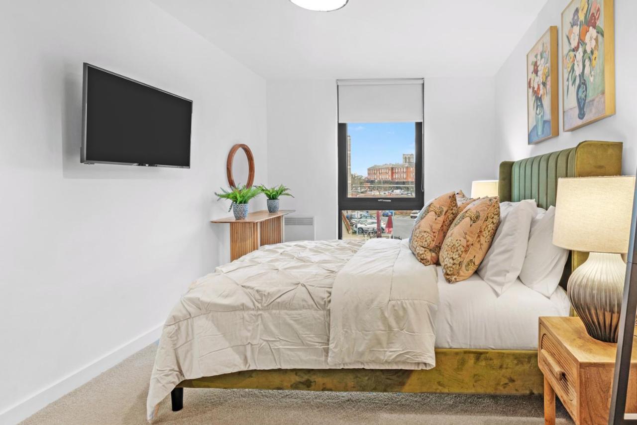 Apartment 21 two bedroom- with secure parking and free onsite gym — photo 4