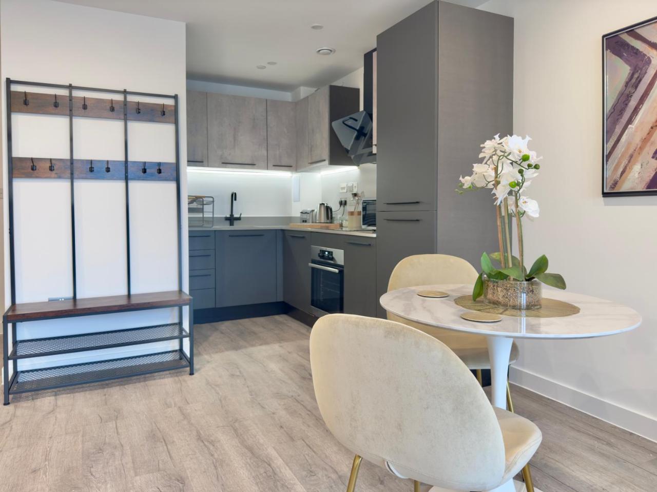Apartment 43 Citygate with Free Onsite Gym — photo 2