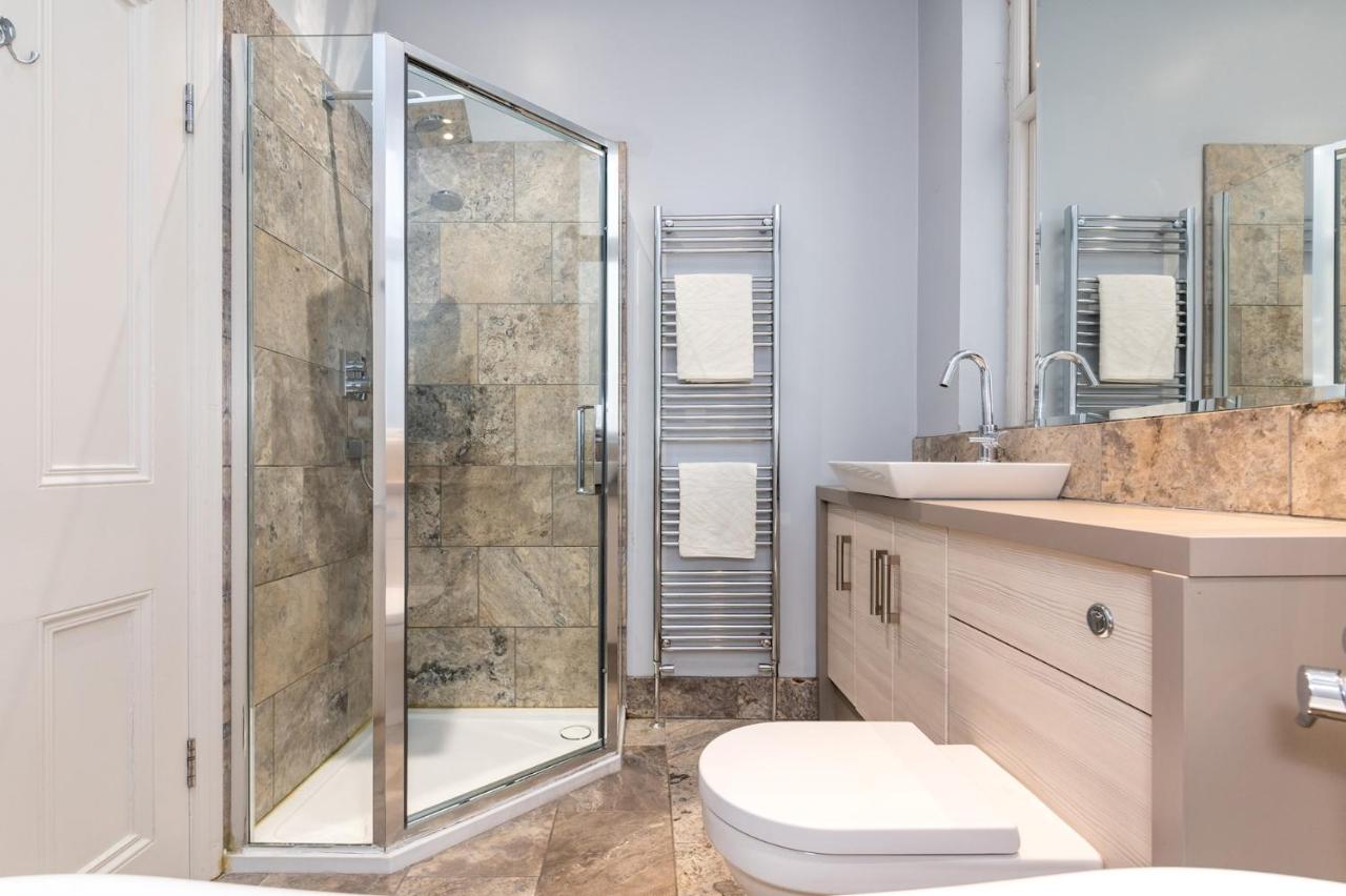 Apt 2, 2 Driffield Terrace Bright & Spacious 2-Bed Apartment in York - Pass The Keys — photo 8