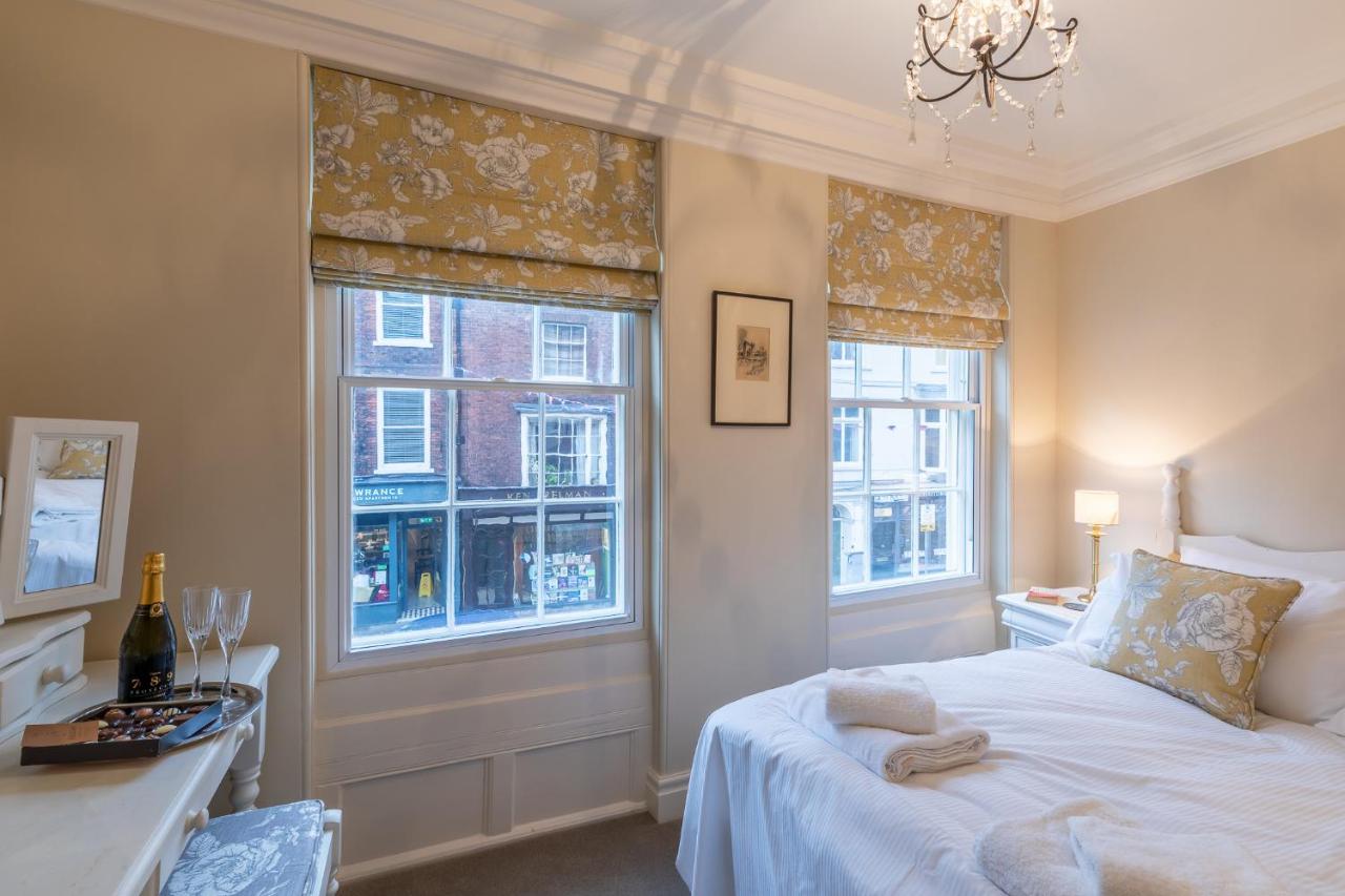 Apt 3, 71 Micklegate, YORK — photo 2