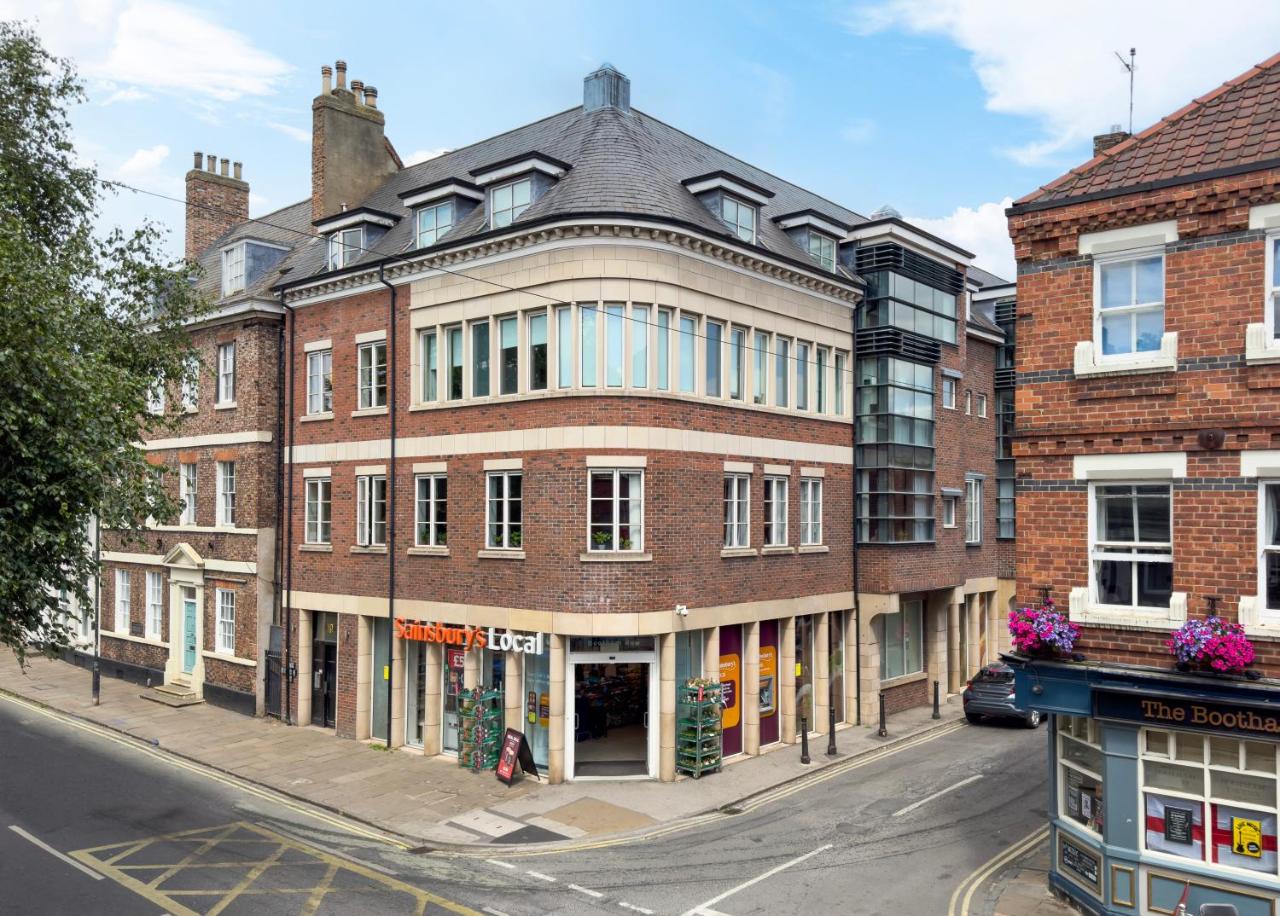 Aspire - 2 bed, parking, 3 minute walk to minster — photo 6